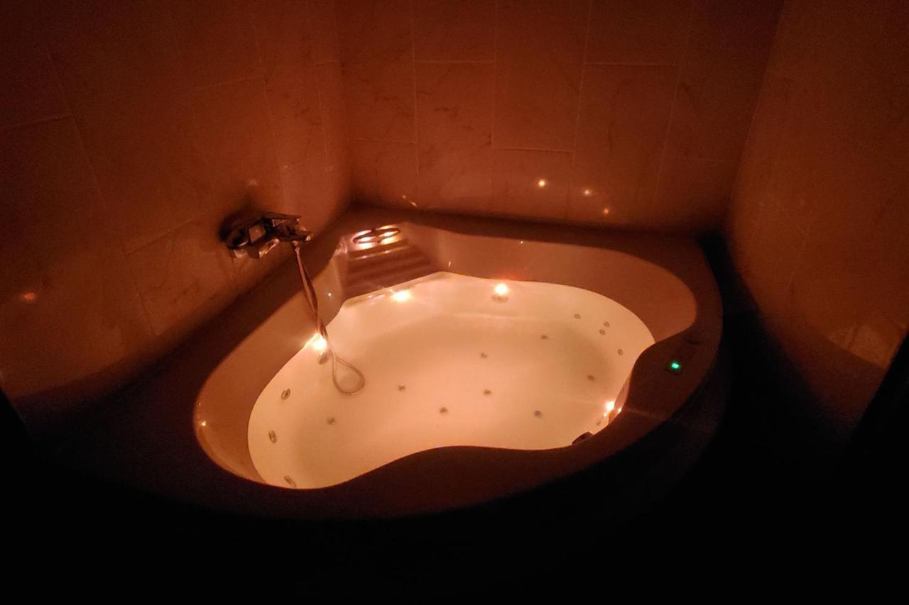 L'idylle - Cocooning Avec Jacuzzi Appartement *